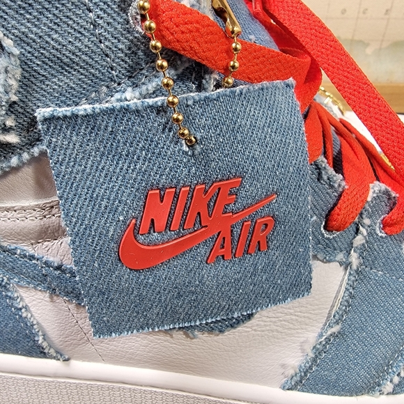 BRAND NEW Nike Air Jordan 1 Retro High OG Denim Men's Size 10.5 - Picture 3 of 12